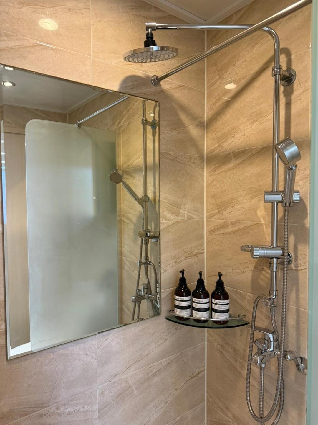Apartemen Terry Cozy House